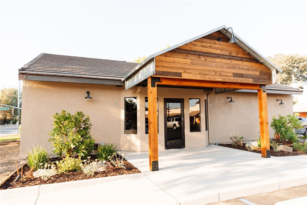 1902 Creston Road 9