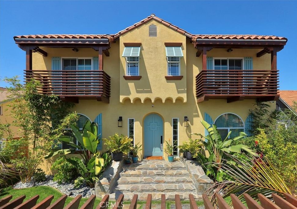 4537 St Elmo