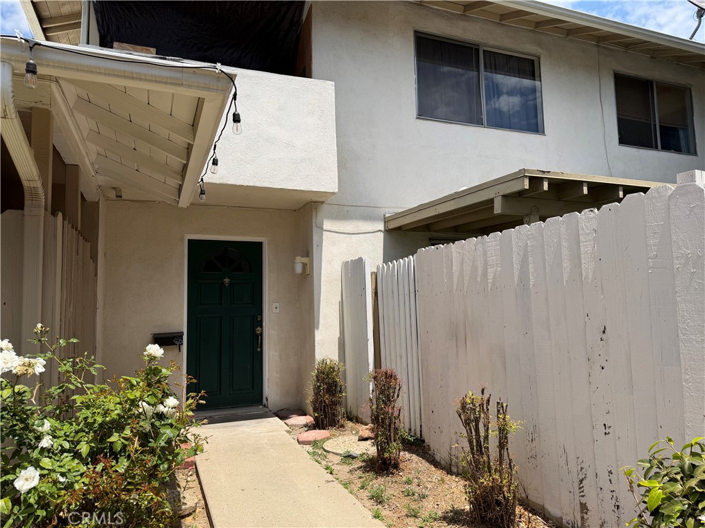 619 S Cypress B
