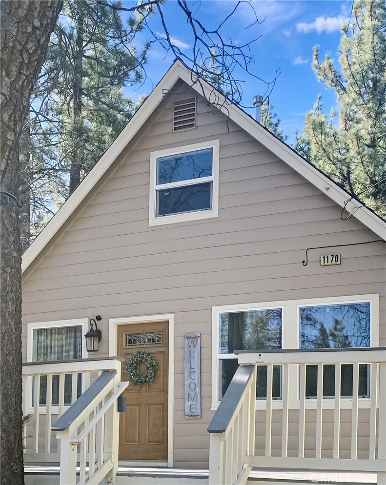 1170 Vine