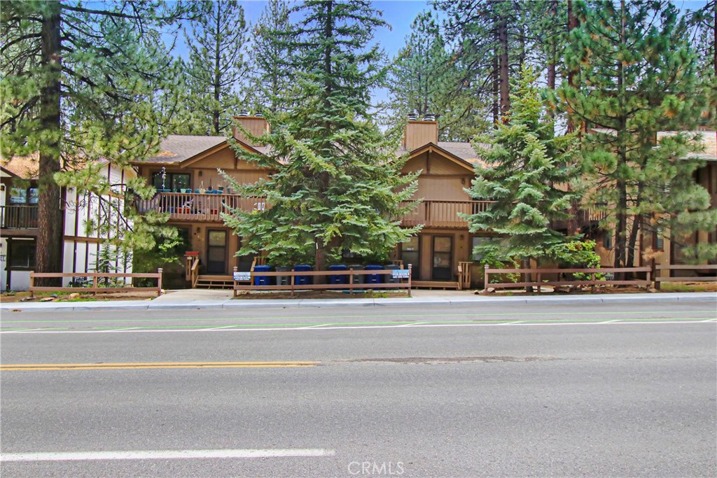 657 Summit