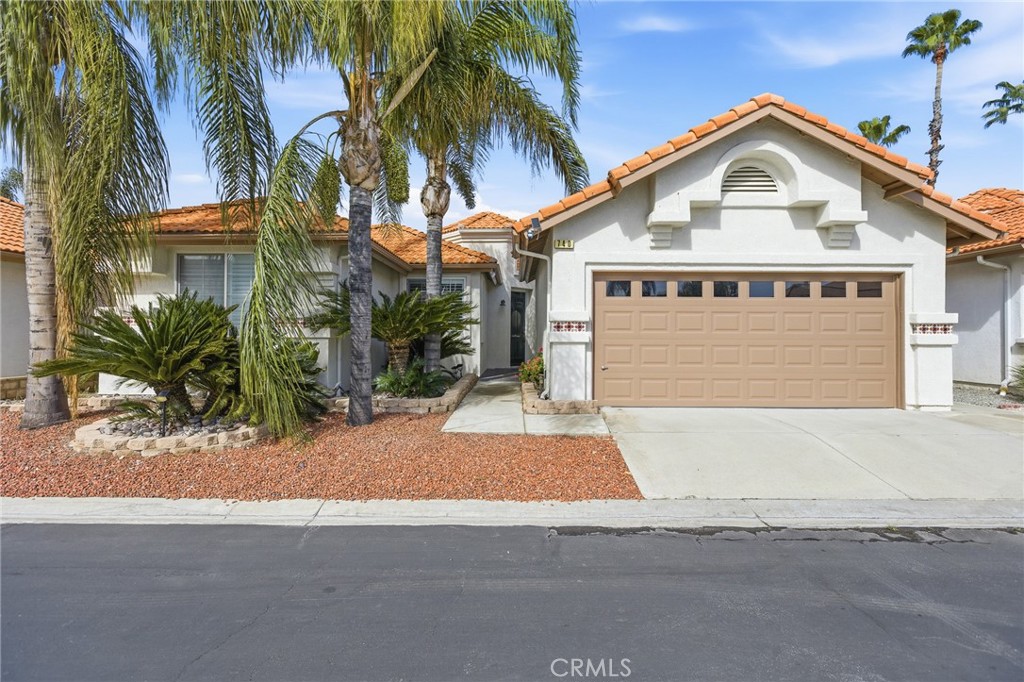 740 Bahama