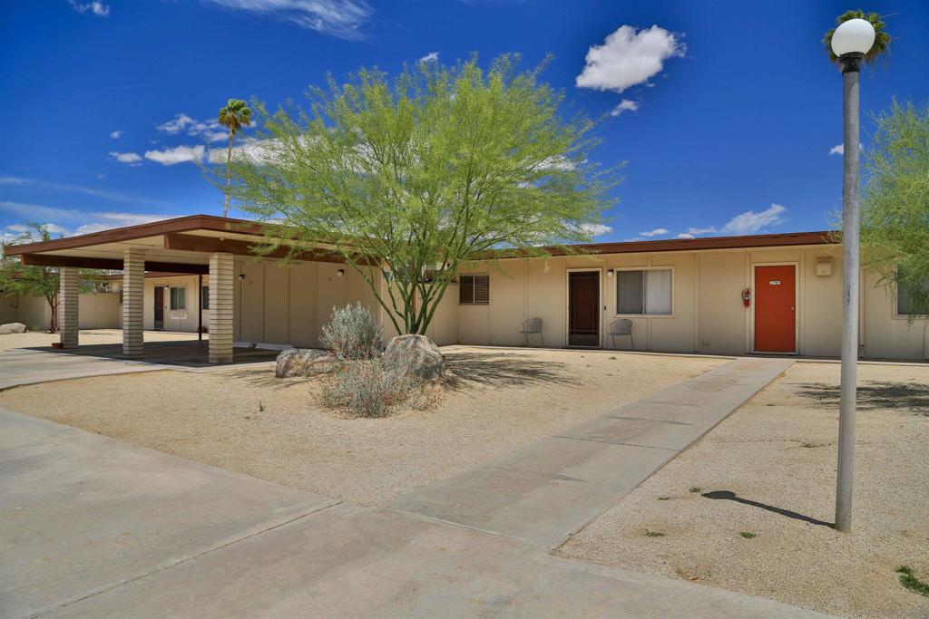 3158 Club Circle East 51