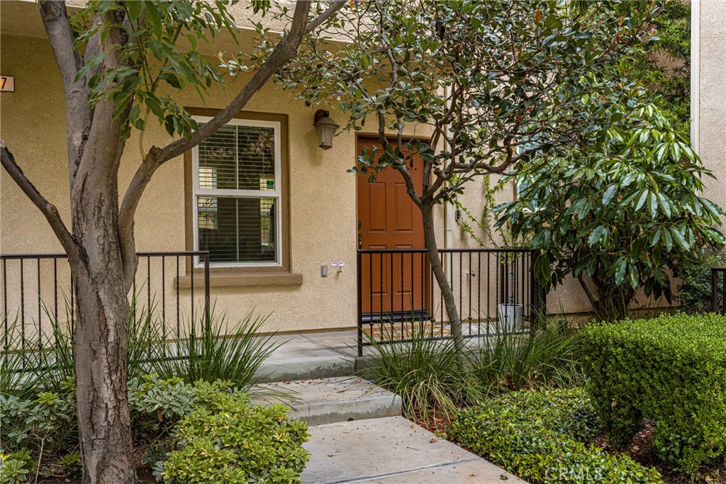 253 E Santa Fe Court