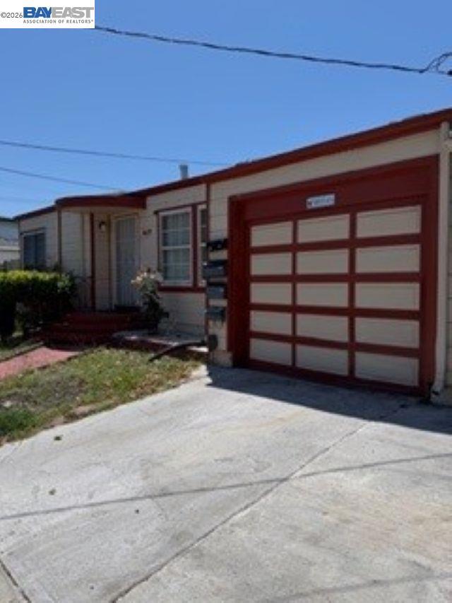 917 Mills Ave