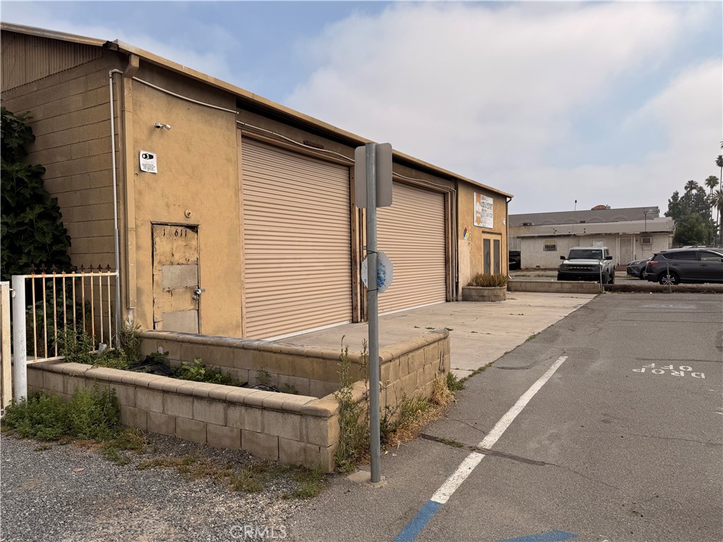 10611 Magnolia Avenue