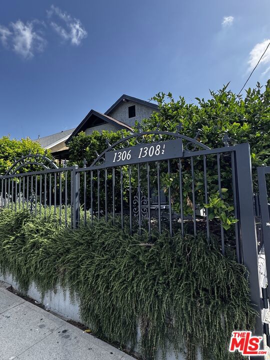 1306 Talmadge Street