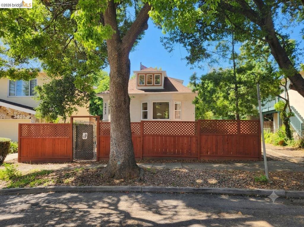 3431 Wilson Ave