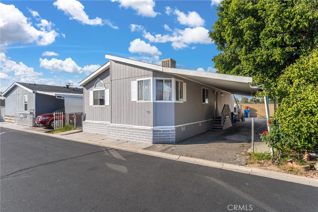 3825 Crestmore 480
