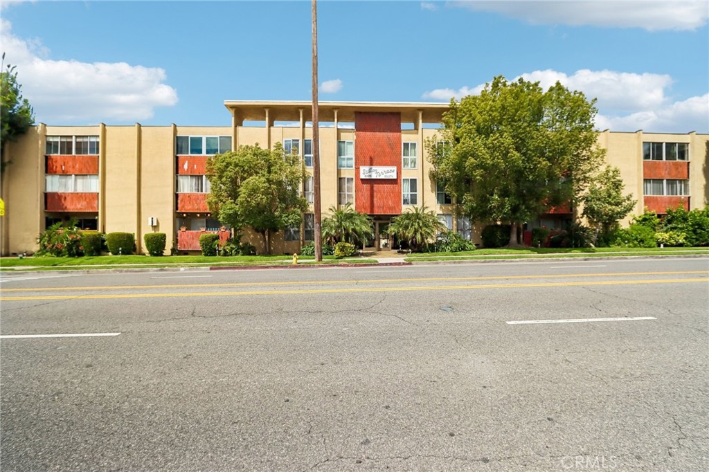 6225 Coldwater Canyon Avenue 102