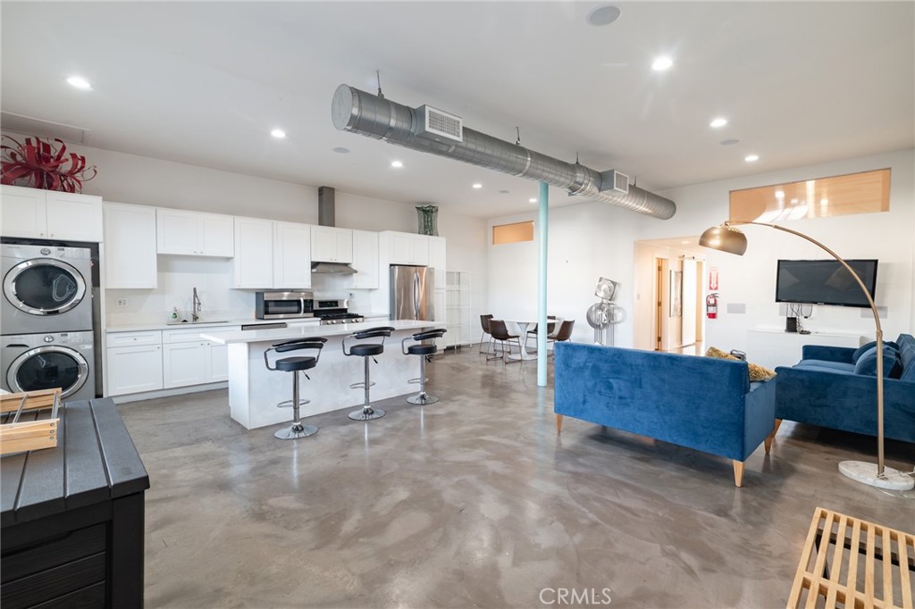 5655 E Beverly