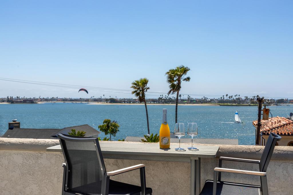 3701 Riviera Dr 11