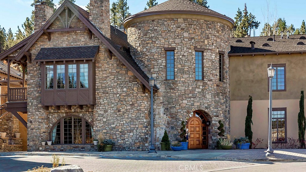 40671 Village 13B