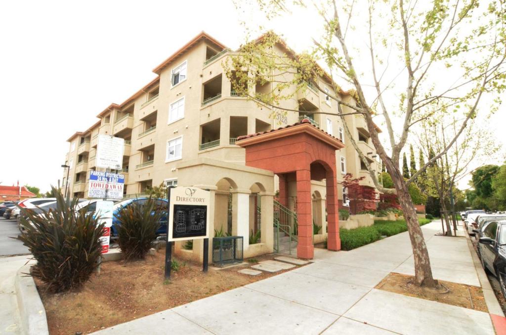 3128 Loma Verde Drive 219