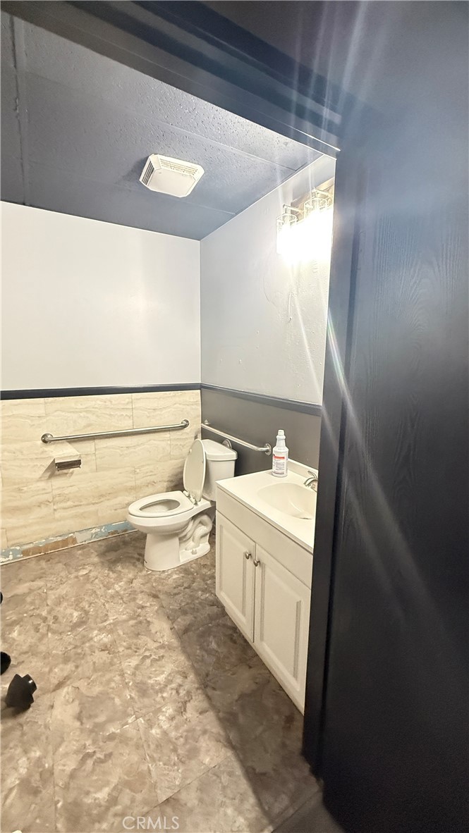 948 N Central