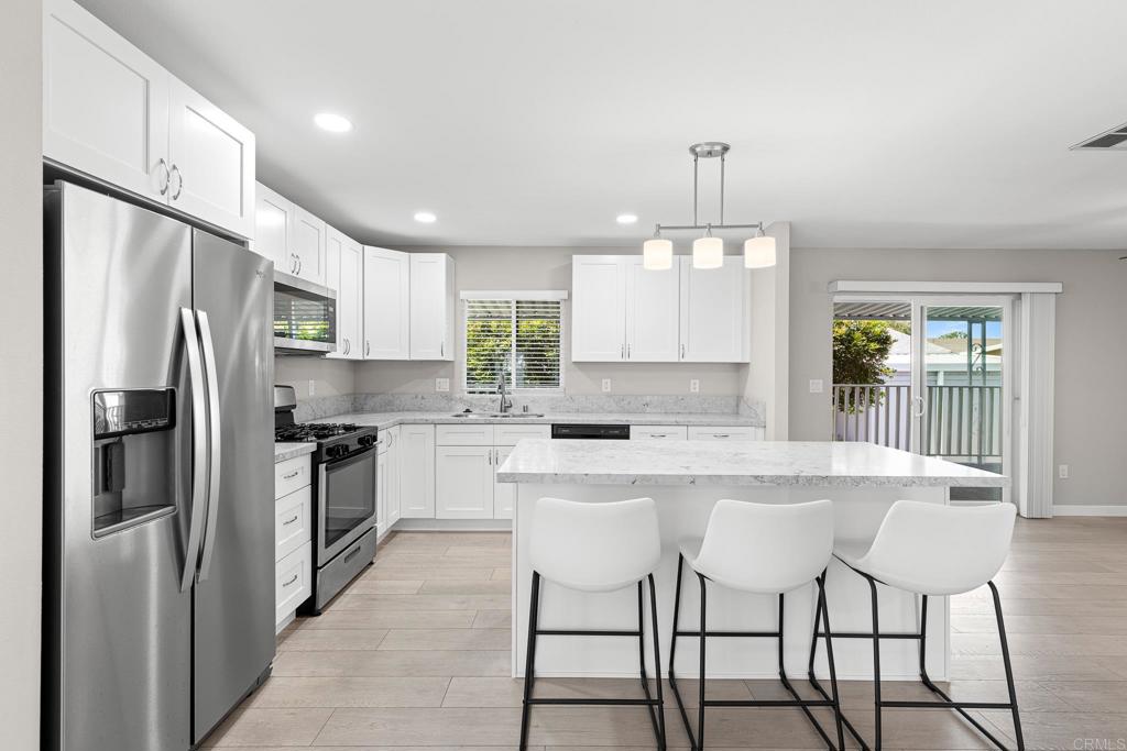 525 W El Norte Parkway SPC 206