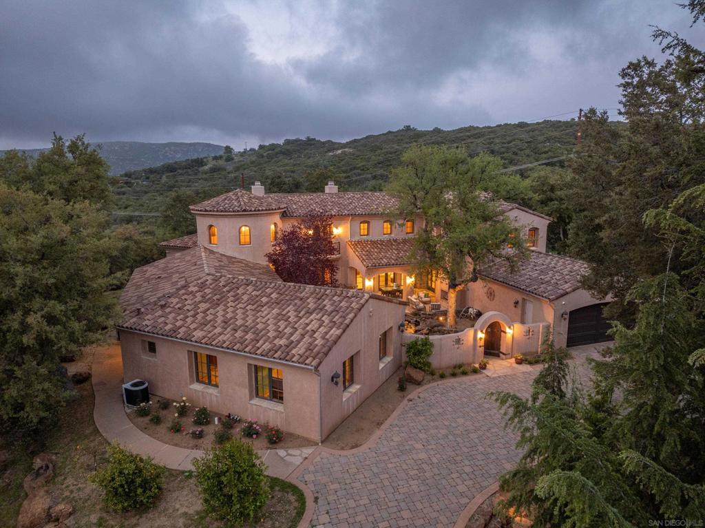 23835 Viejas Grade