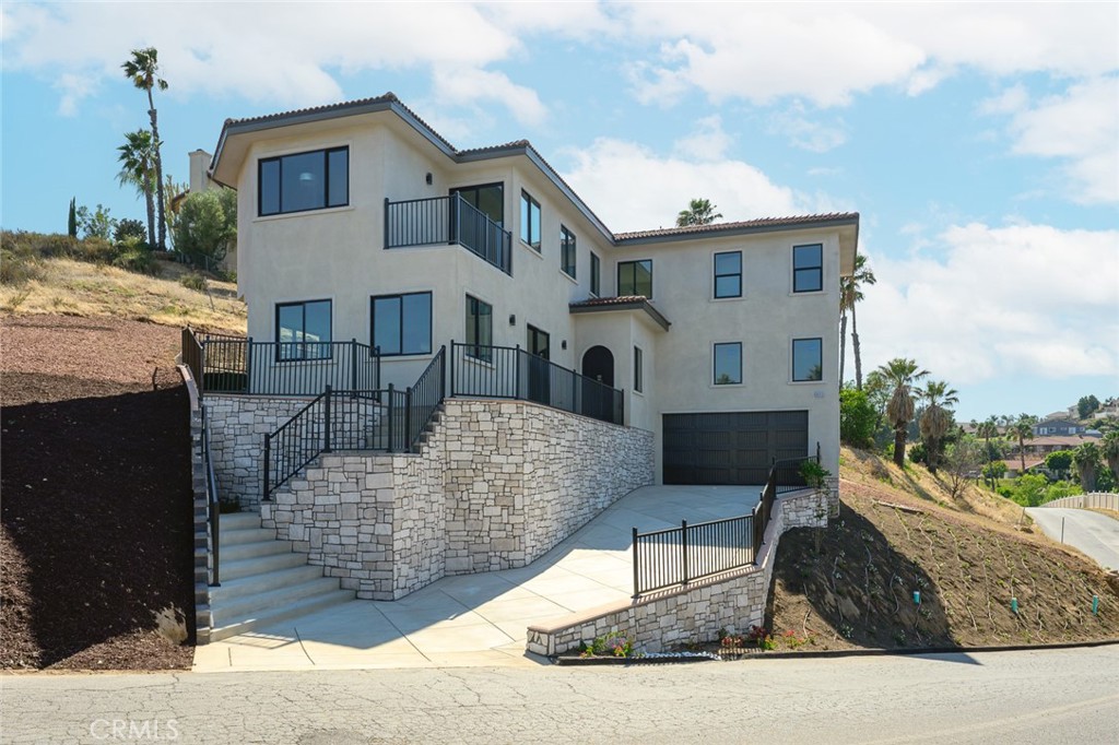 16515 Canyon Ridge