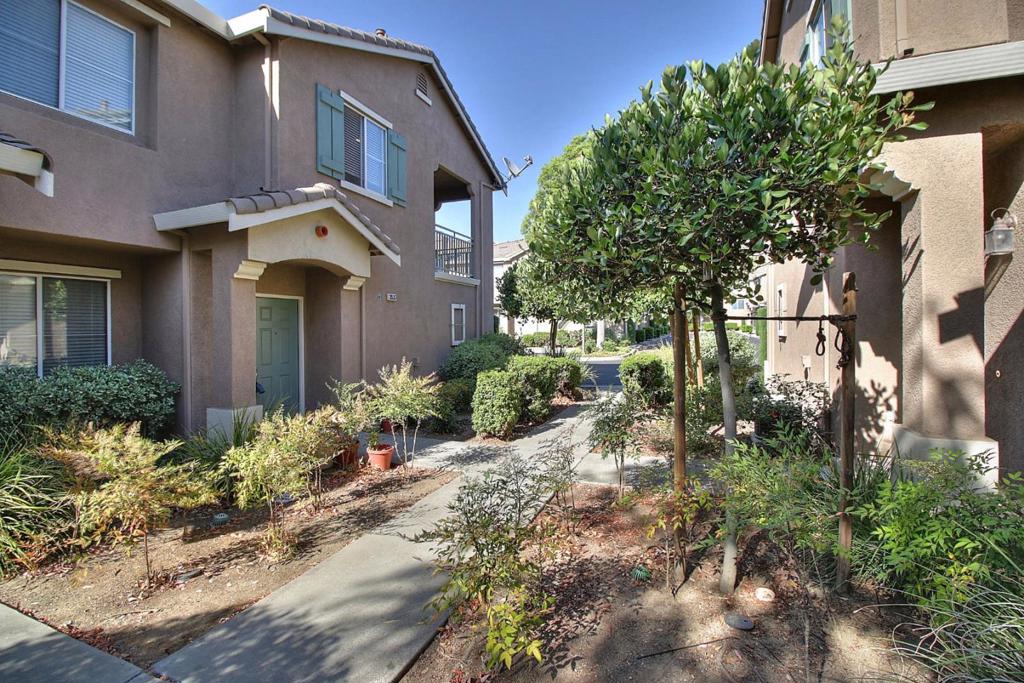 3537 Jasmine Circle