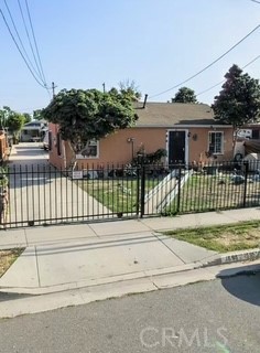 1696 E 126th