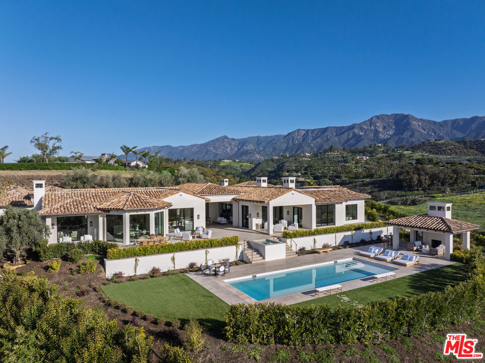 220 Montecito Ranch Lane