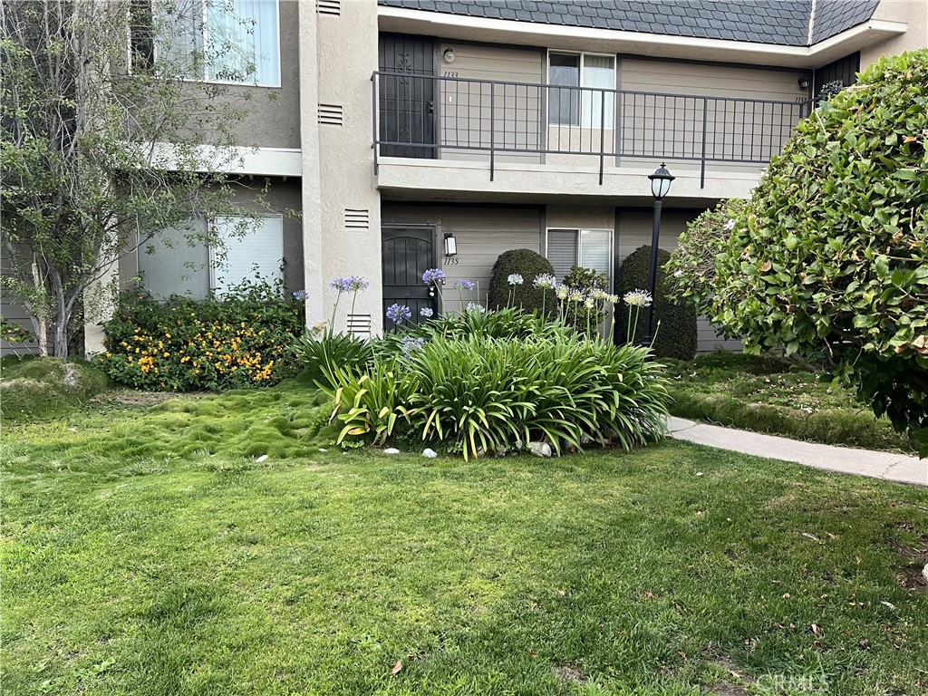 1135 Rosecrans