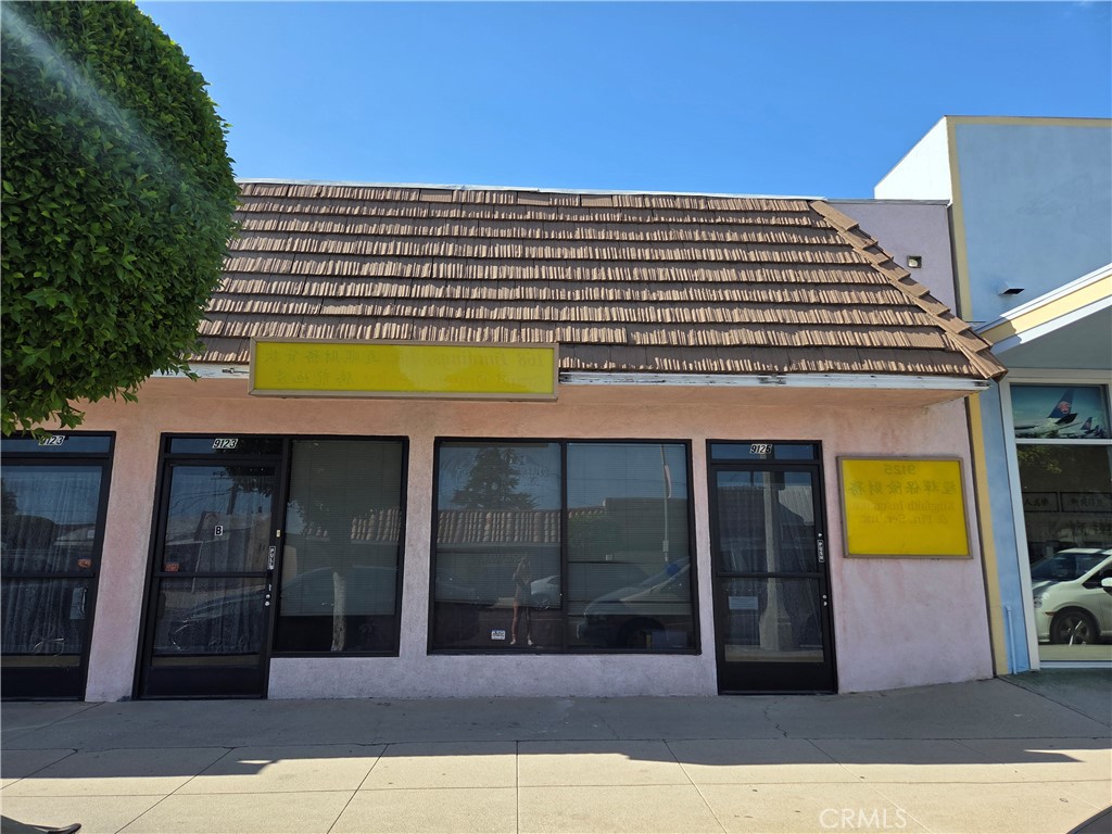9125 Las Tunas Drive