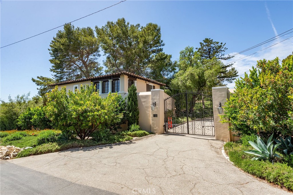 1 Peppertree Drive