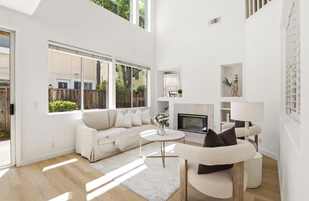 2568 Palmetta Palm Court