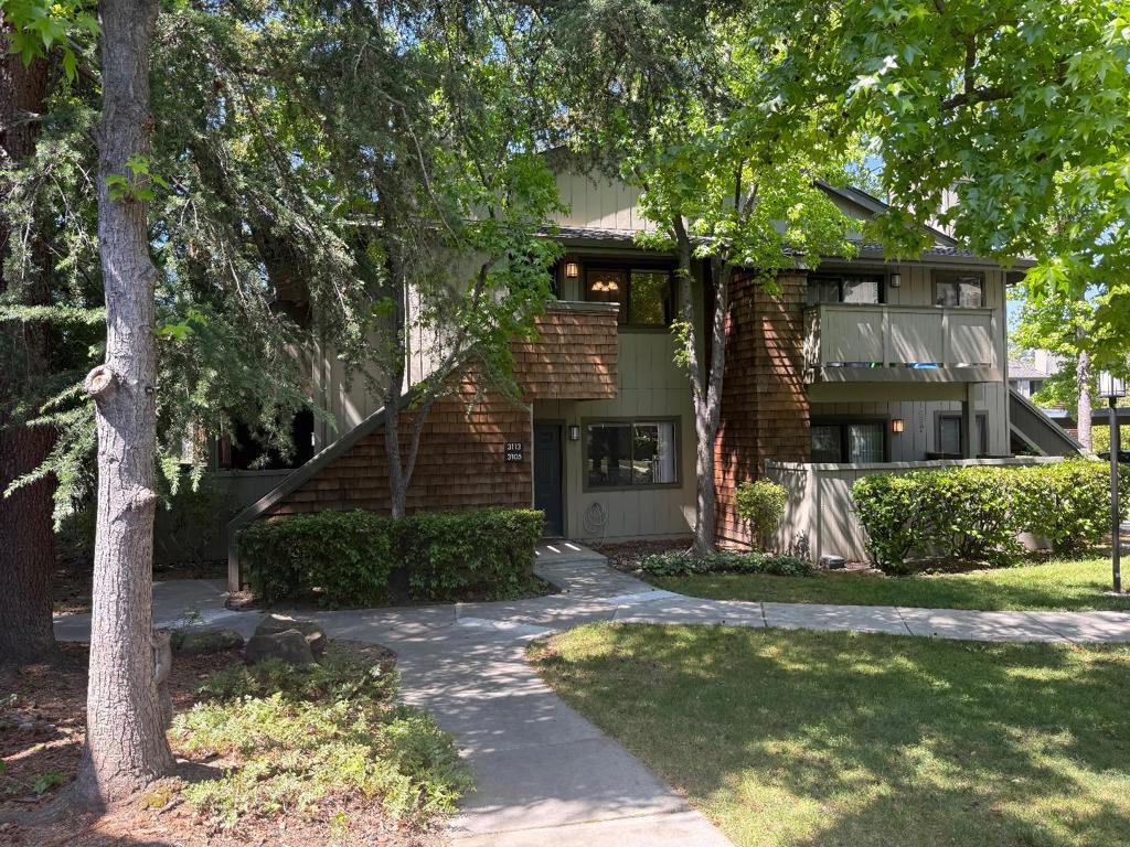 3105 La Terrace Circle