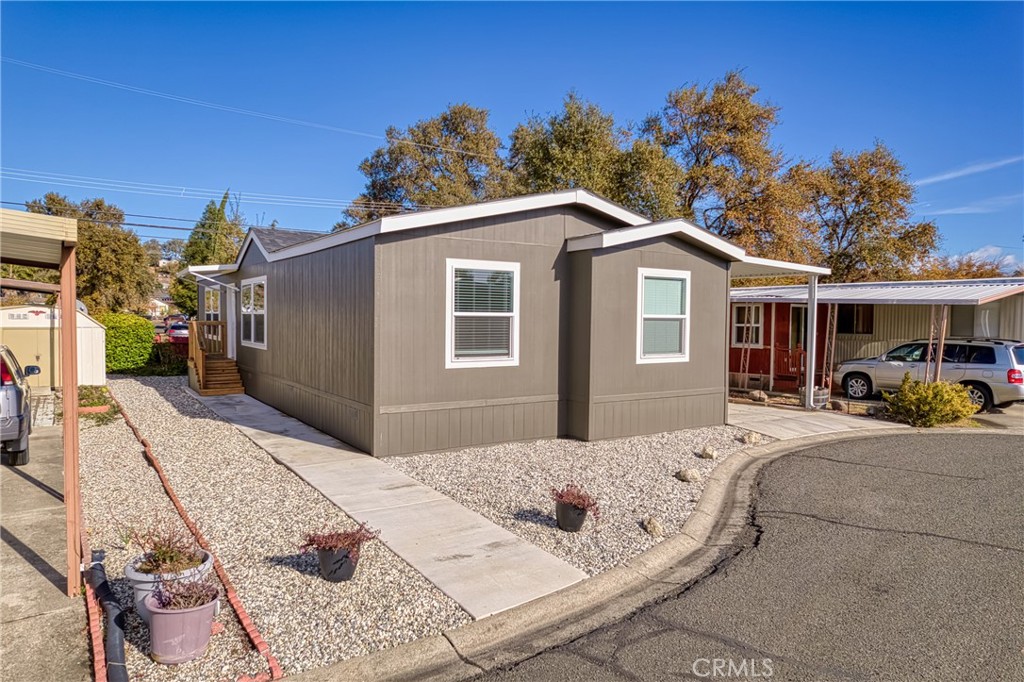1025 Martin Street 2