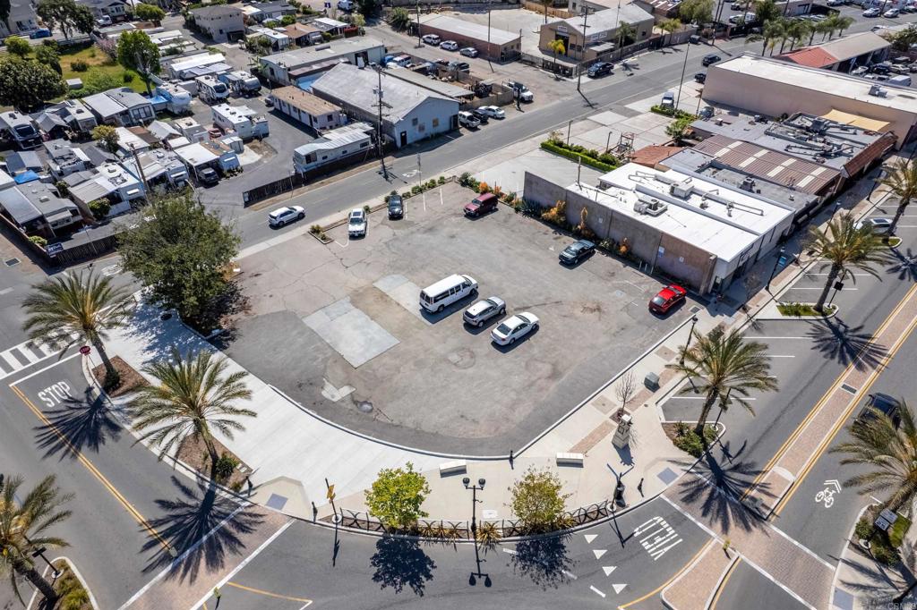 745 S Santa Fe Ave.