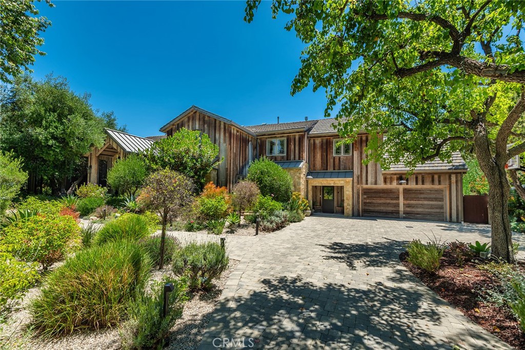 5207 SADDLE CREEK Road