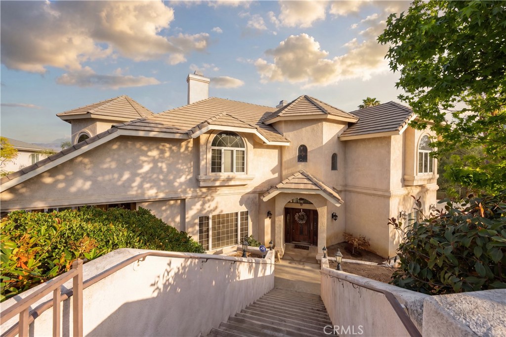 613 E Sunset N