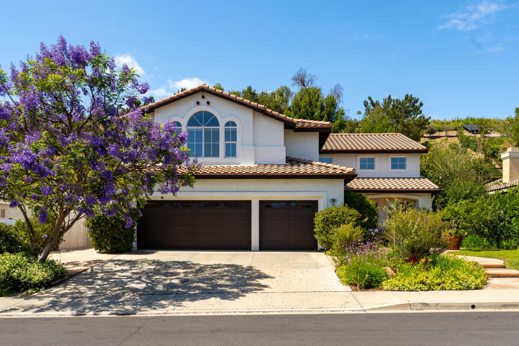 2039 Alborada Drive