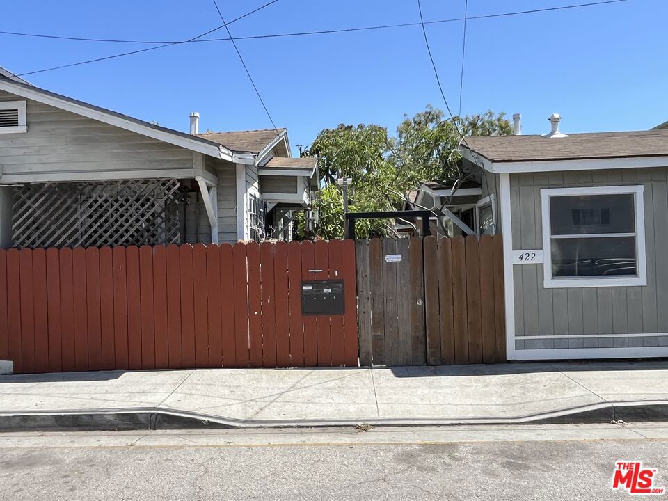 424 N Venice Boulevard B