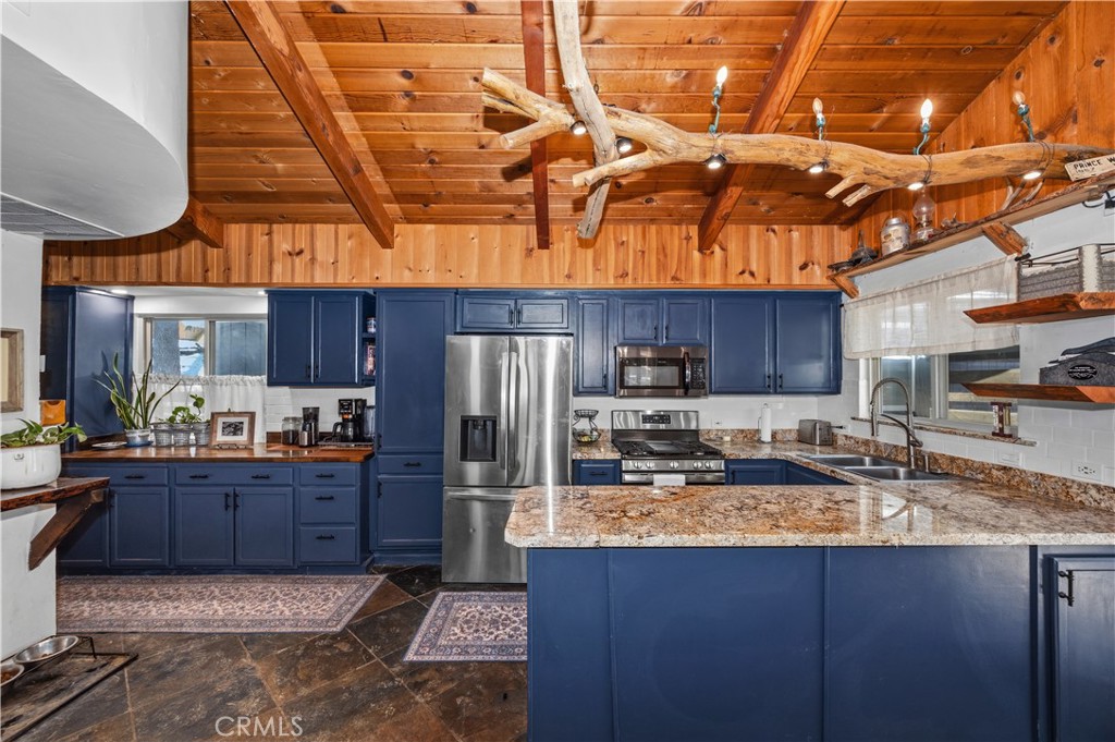 521 Fir Lane