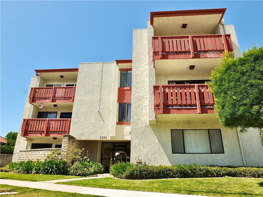 4591 Orange Avenue 306