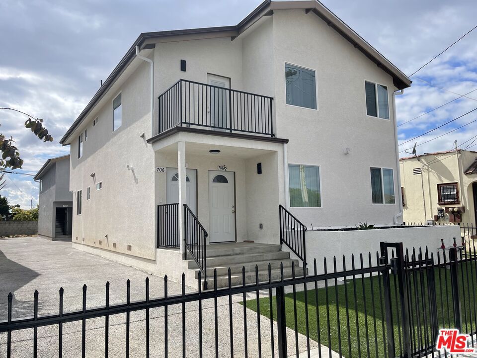 706 W 50th Street