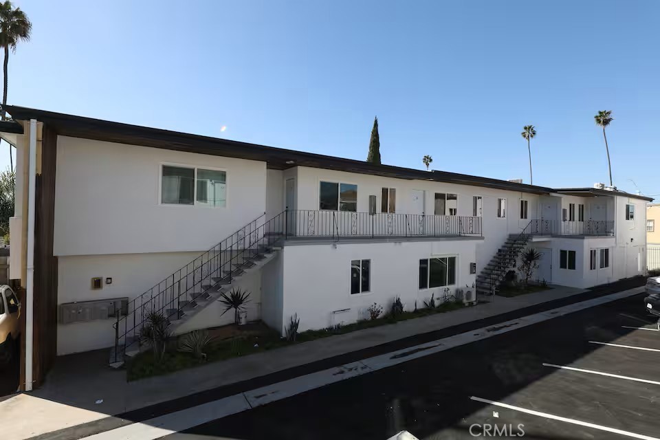 1441 S Cloverdale