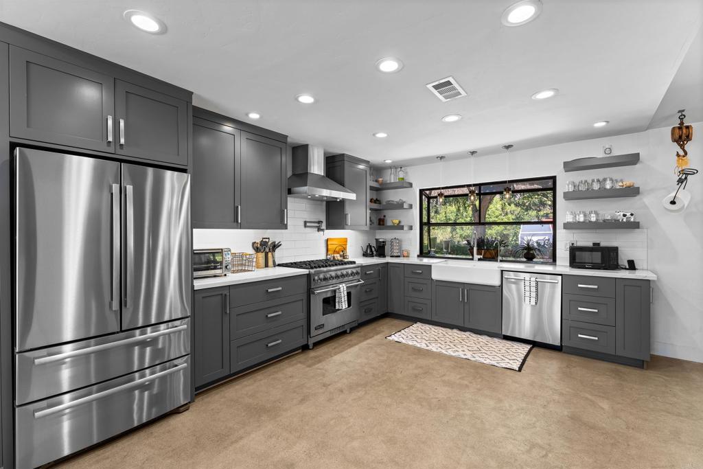 1717 Birchwood