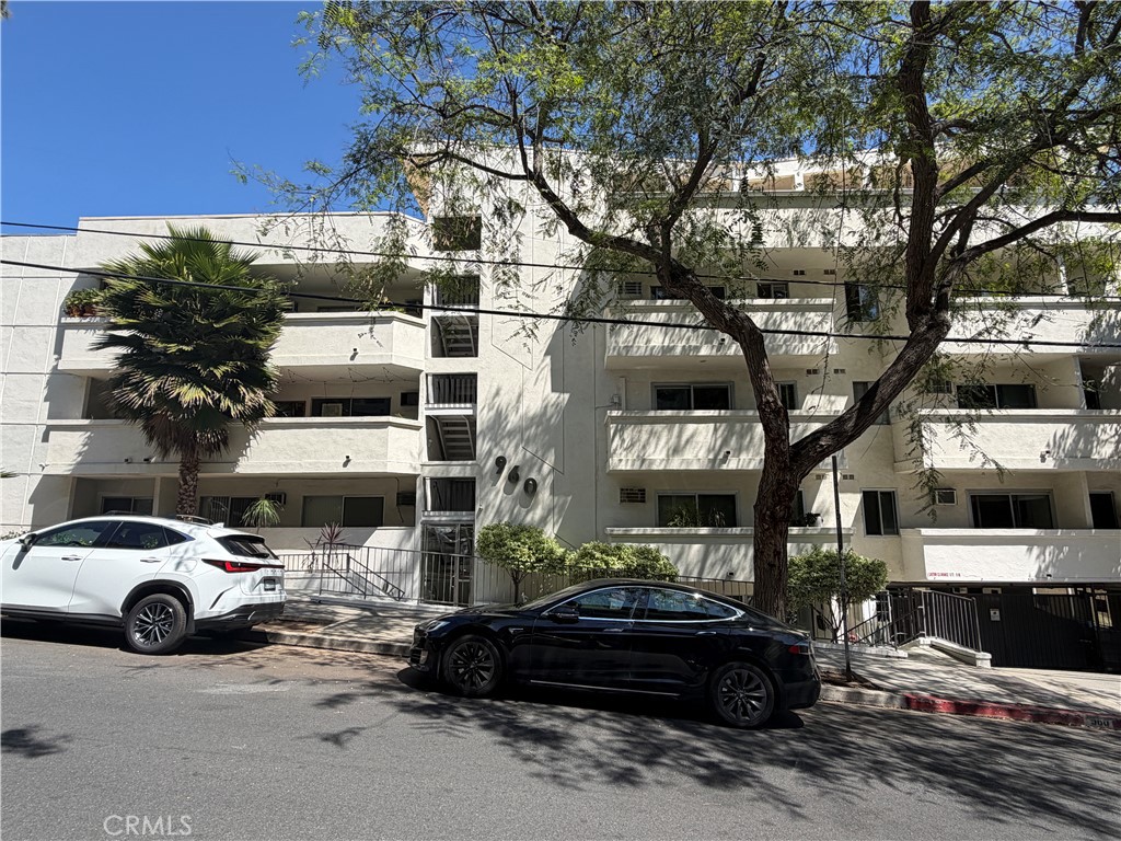960 Larrabee