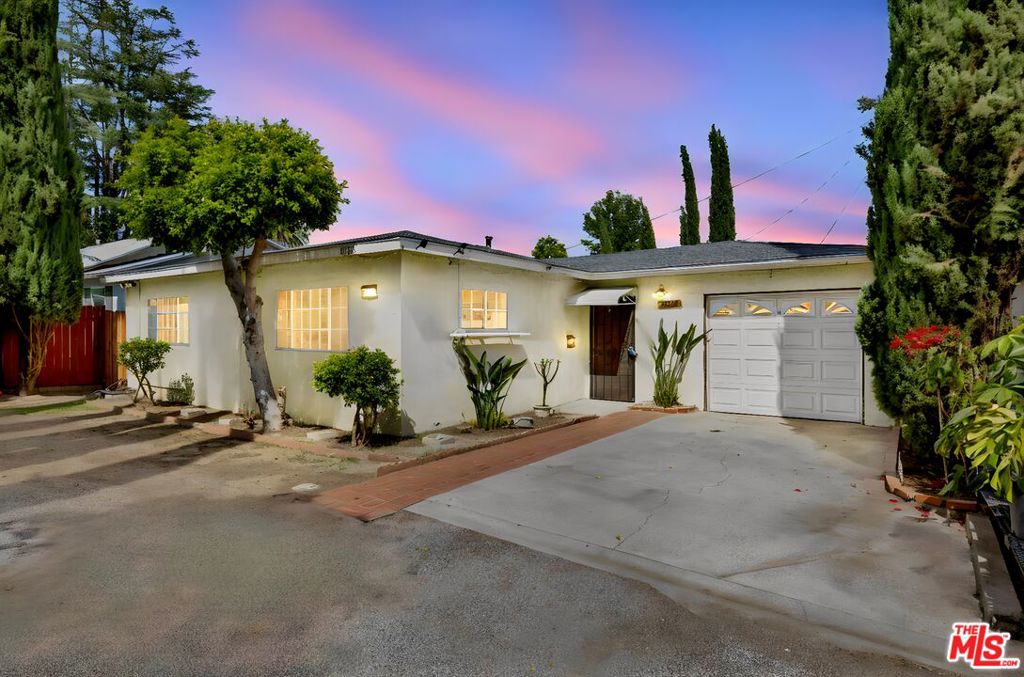 3928 Mountain View Avenue