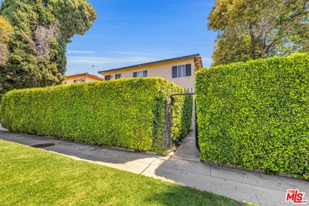 8144 Sepulveda Place