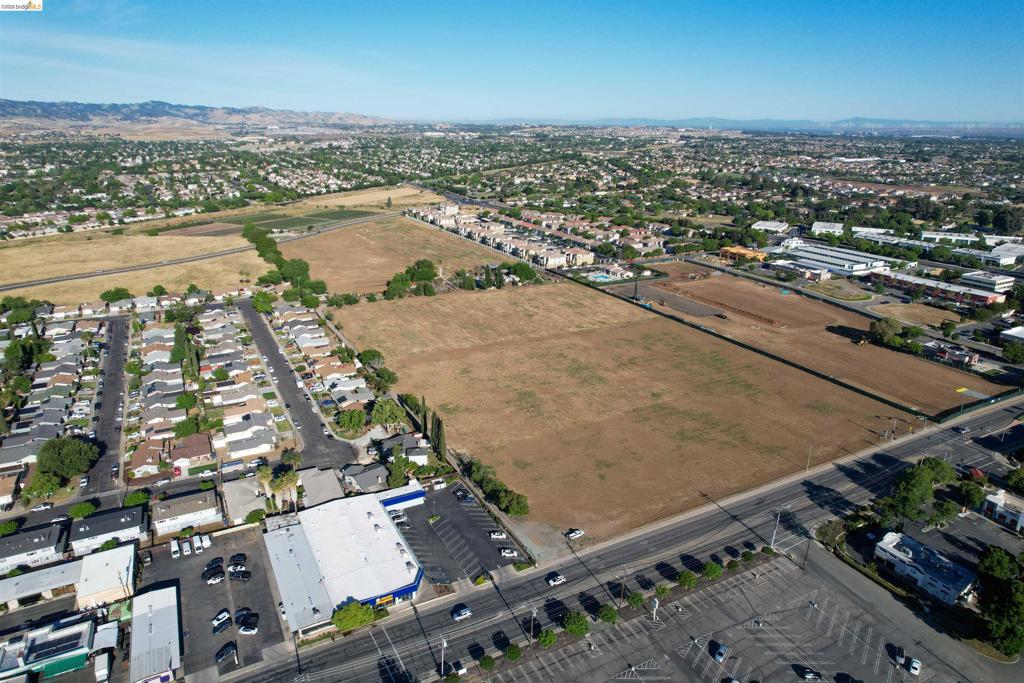 7865 Brentwood Blvd.