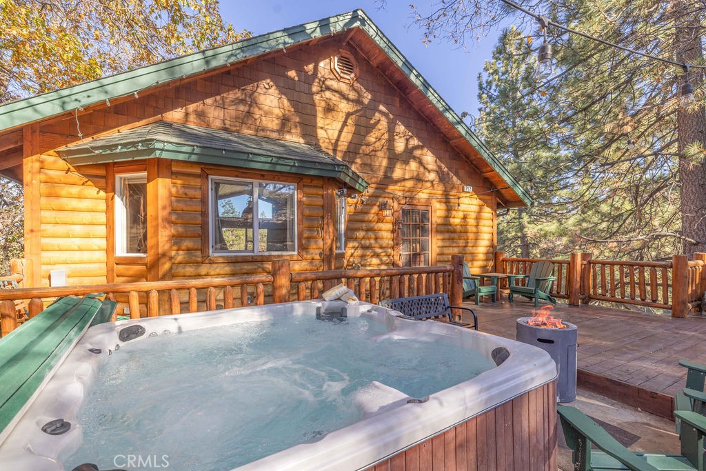 712 Villa Grove