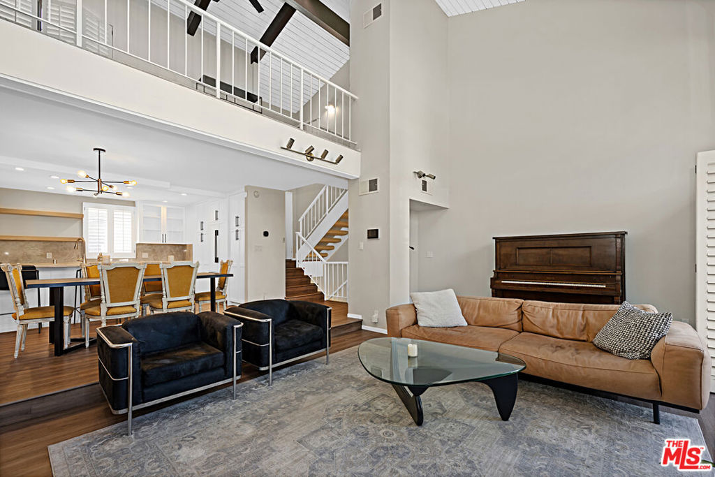 1925 S Beverly Glen Boulevard 40