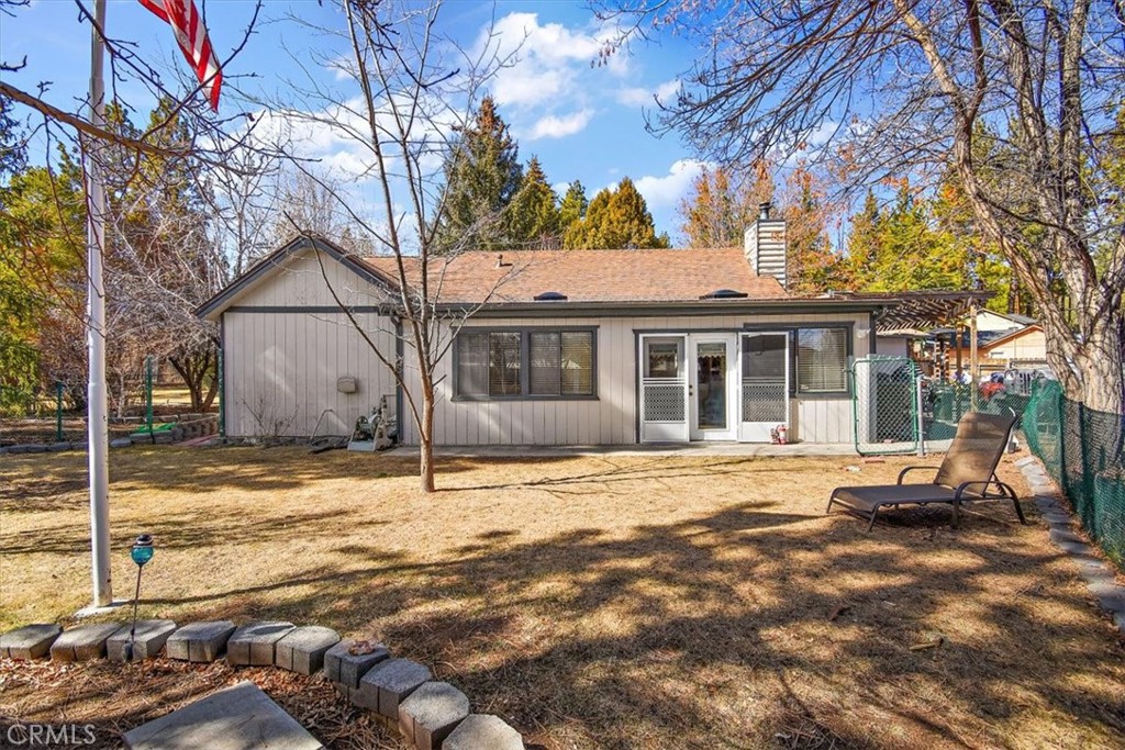 332 W Meadow