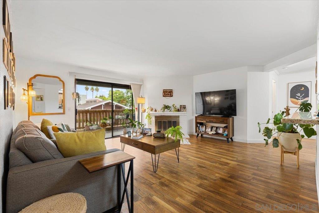 1020 E Washington 97