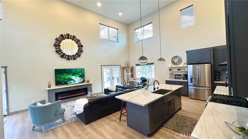 1215 Valley View Drive